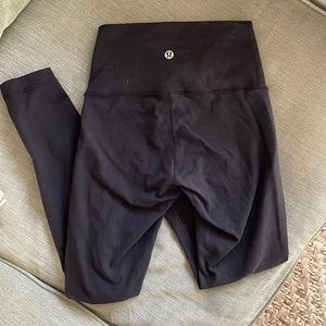 Lululemon wonder under 25” inseam size 2